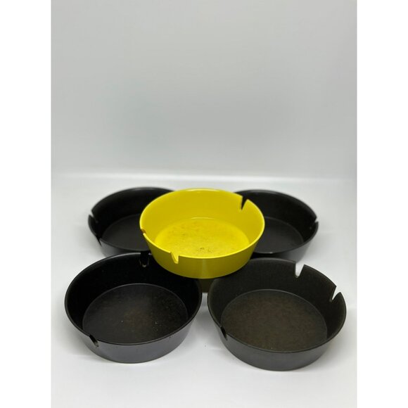 VTG Plastic Ashtrays 4.5" Set-of-5 Yellow Black USA Made MCM - Picture 1 of 9